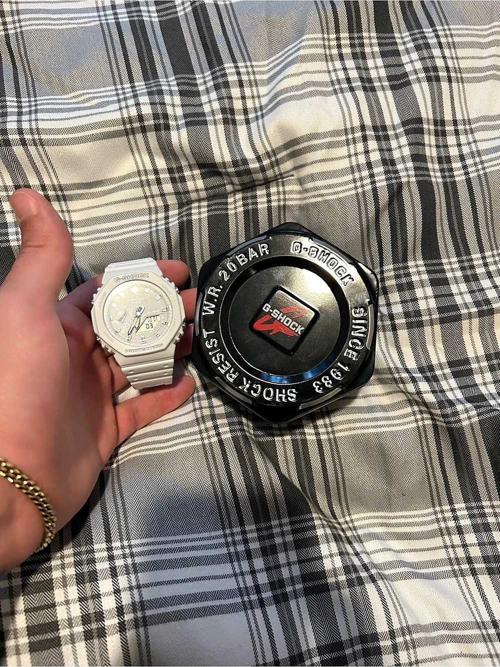 G-Shock White Digital-Analog Watch Like New - Picture 2 of 2